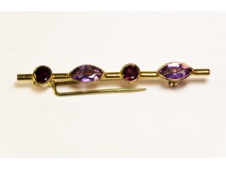 18 Karat Gold Bar Brooch
